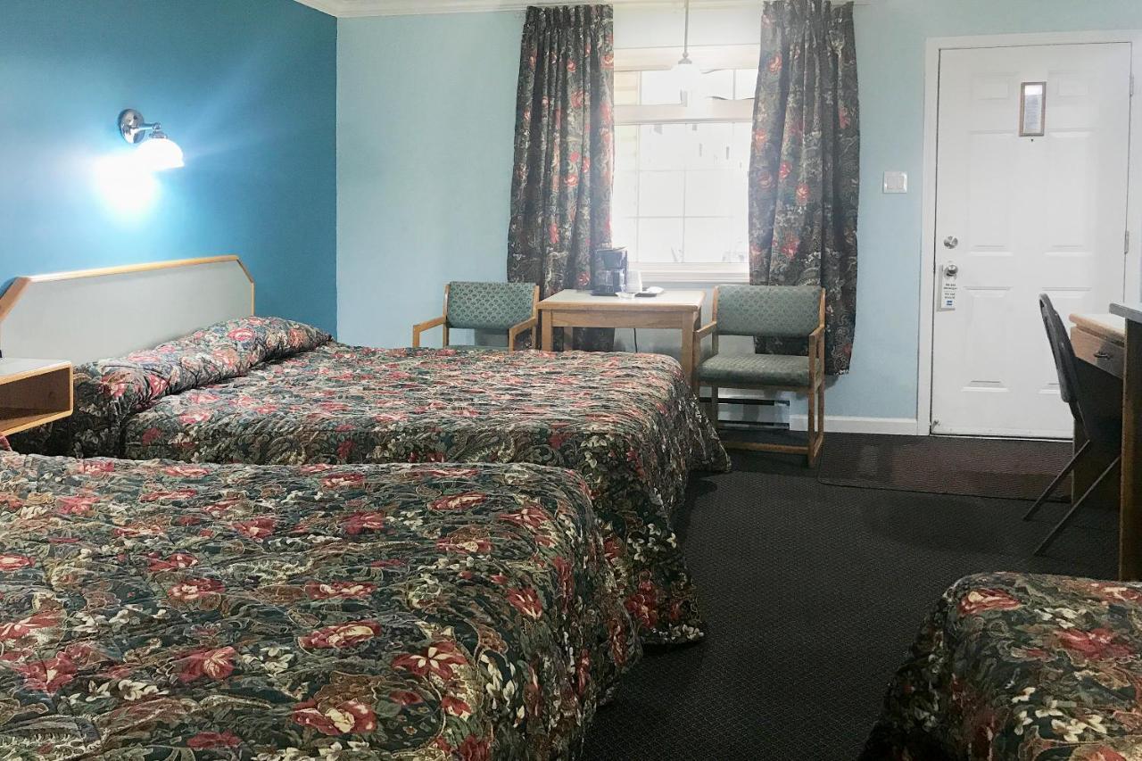 Lamplighter Motel แคมลูปส์ ภายนอก รูปภาพ
