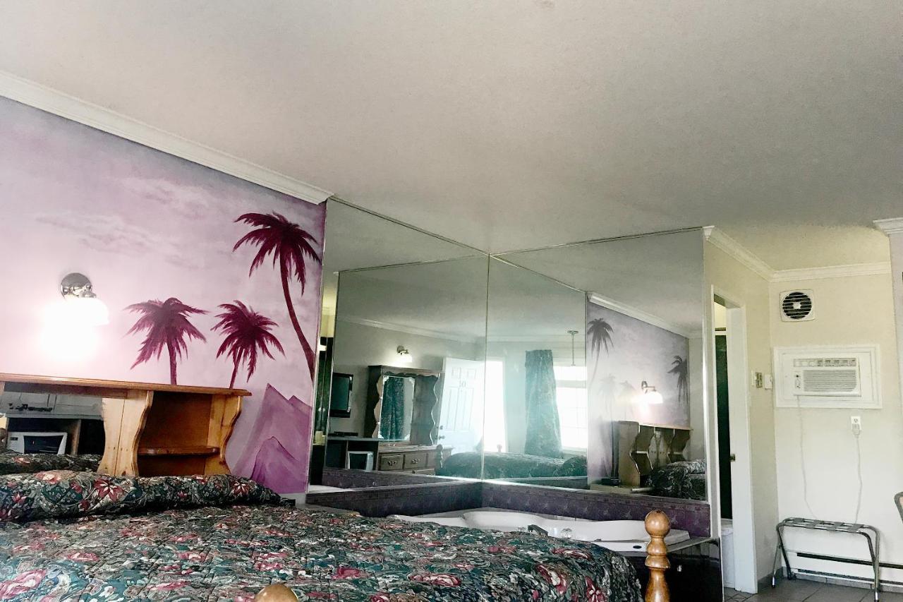 Lamplighter Motel แคมลูปส์ ภายนอก รูปภาพ