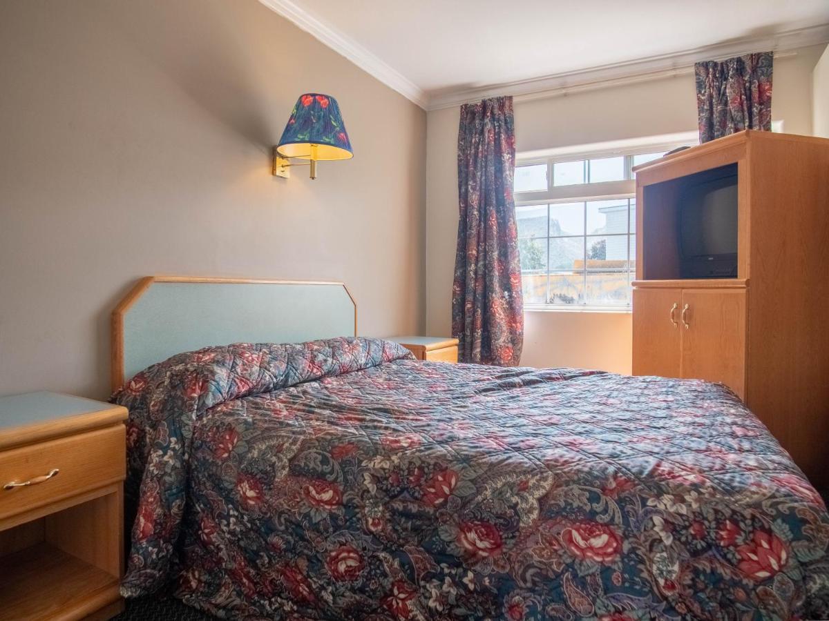 Lamplighter Motel แคมลูปส์ ภายนอก รูปภาพ
