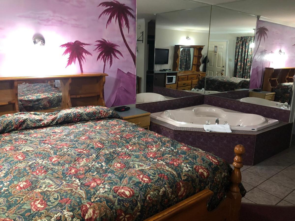 Lamplighter Motel แคมลูปส์ ภายนอก รูปภาพ